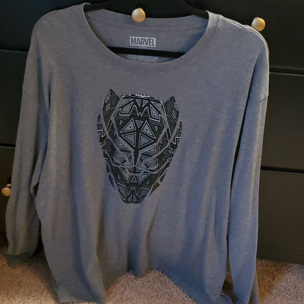 COPY (ITEM IS AVAILABLE FOR )PURCHASE- Marvel Black Panther t-shirt